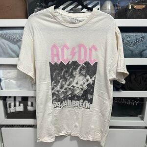 Vinyl Icons AC/DC graphic tshirt